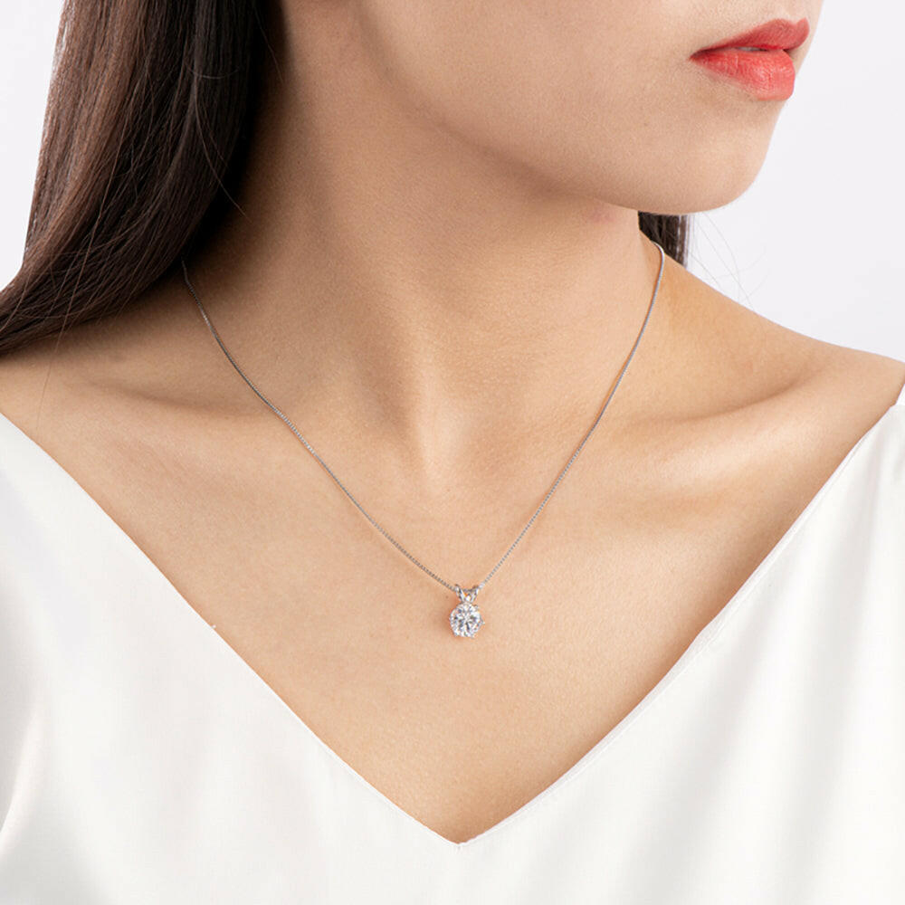 Fashion Luxury Jewelry for Women  Moissanite Pendants Necklace Design S925 Sterling Silver Necklace  Chain  Lady Holiday Gifts.