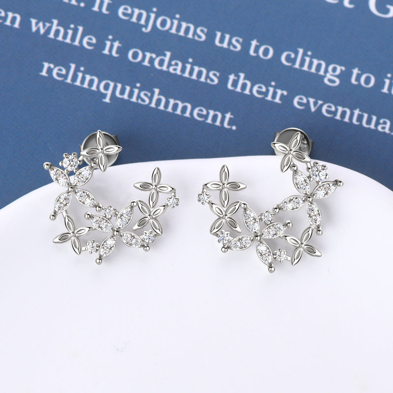 Fashion Girls Silver Jewelry, Stunning Moissanite Earrings with Unique Four-leaf Clover Design for Women.