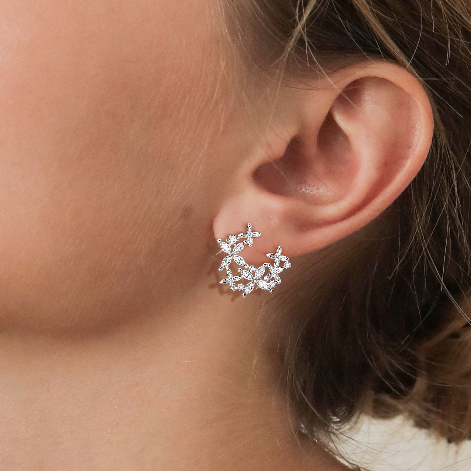 Fashion Girls Silver Jewelry, Stunning Moissanite Earrings with Unique Four-leaf Clover Design for Women.